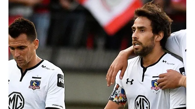 Pablo Mouche y Jorge Valdivia defendiendo la camiseta de Colo Colo