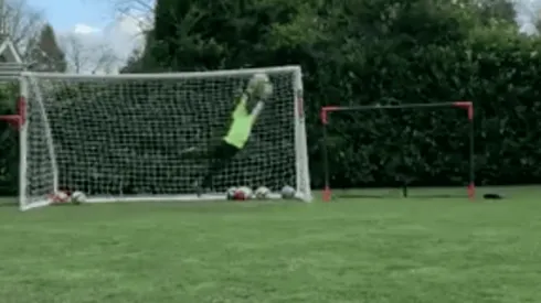 Tapadón del hijo de Claudio Bravo