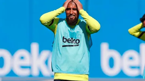 Barcelona estudia rebajar los sueldos de sus jugadores.