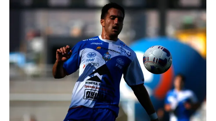 Matías Jadue defendiendo la camiseta de Deportes Antofagasta