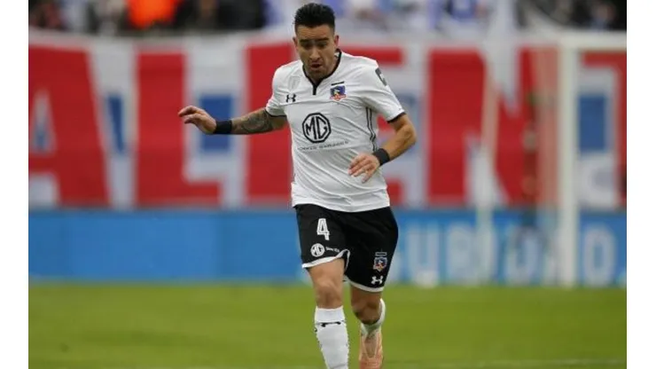 Matías Zaldivia defendiendo la camiseta de Colo Colo
