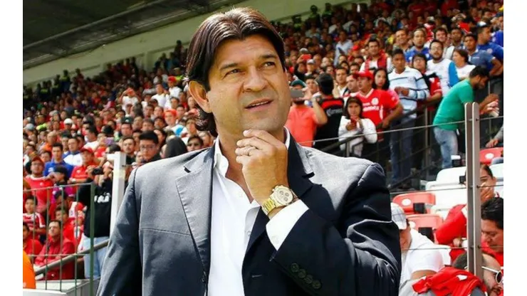 Cardozo fue contactado por Colo Colo.