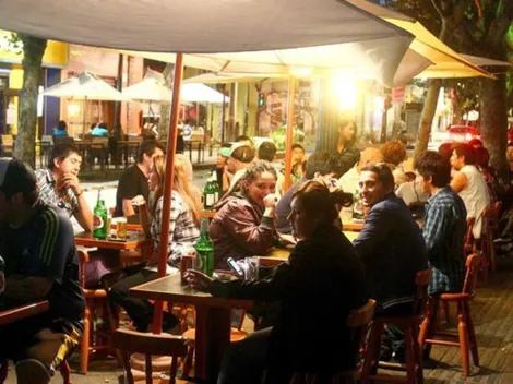 Providencia cierra bares y restaurantes por 15 días