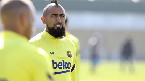 El futuro de Vidal en Barcelona se complica por el cupo de comunitarios