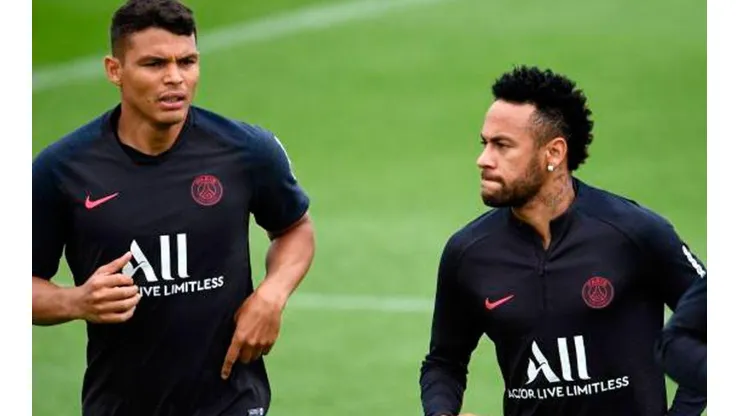 Neymar y Thiago Silva se van a Brasil para pasar la cuarentena.
