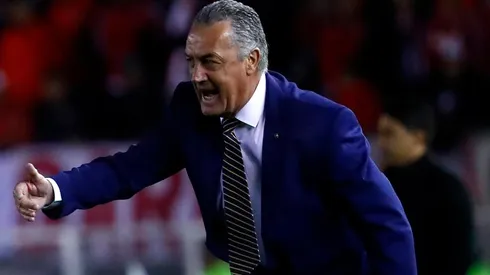 Gustavo Alfaro opta siempre por el orden defensivo.