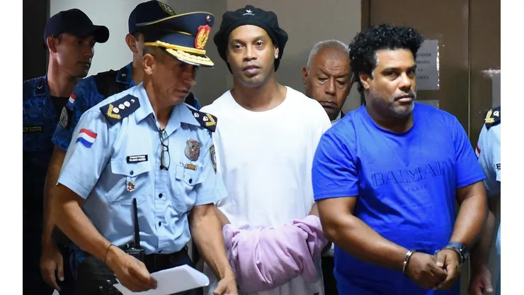 Ronaldinho pasa a la justicia paraguaya