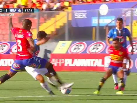 ¡Golazo! Escobar sorprende y anota el descuento de Huachipato ante Unión