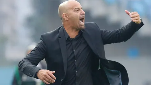 El Fantasma Figueroa se enojó y peleó hasta por su apodo