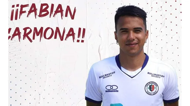 Carmona es nuevo fichaje de Santa Cruz.