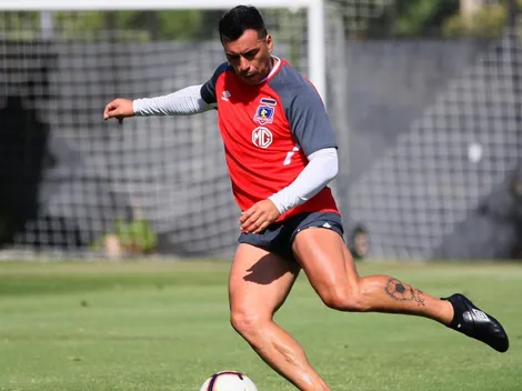 Esteban Paredes sale sonriente de sus exámenes: tiene el alta