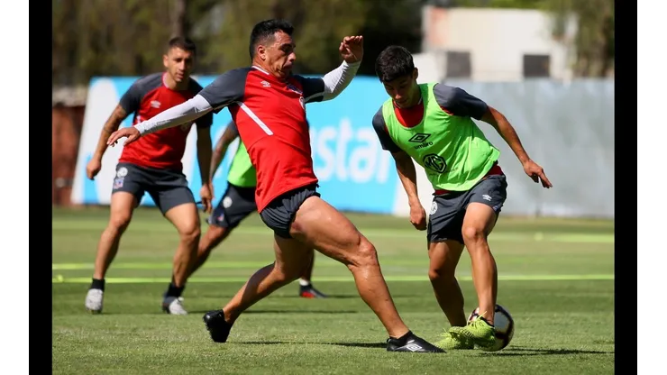 Esteban Paredes fue la principal novedad en el partido amistoso de Colo Colo en el Monumental