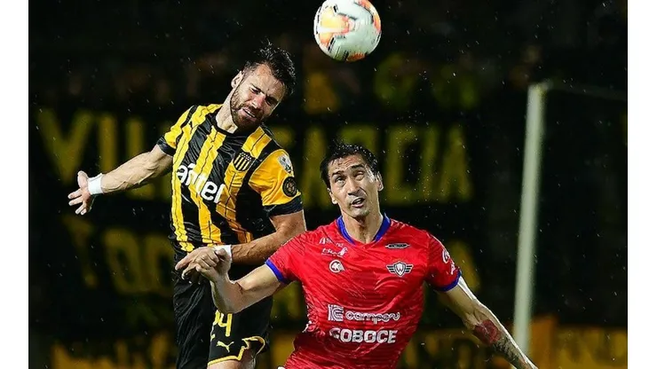 Peñarol sumó su primer triunfo en Libertadores.