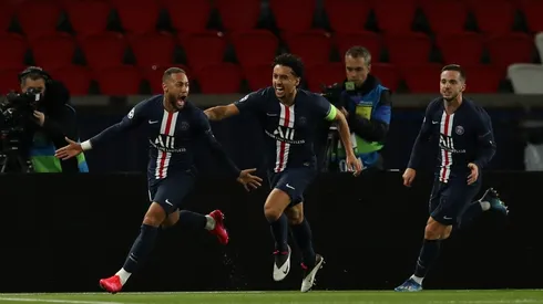 Neymar festejó con todo su gol de palomita