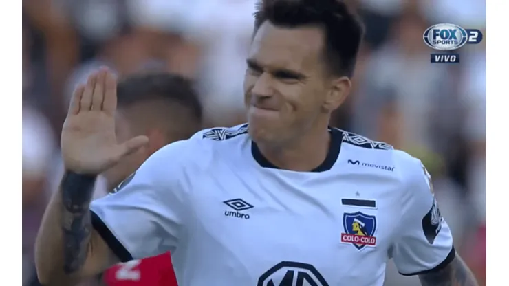 Mouche celebra el 1-0.