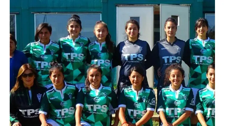 Plantel adulto femenino de SW.