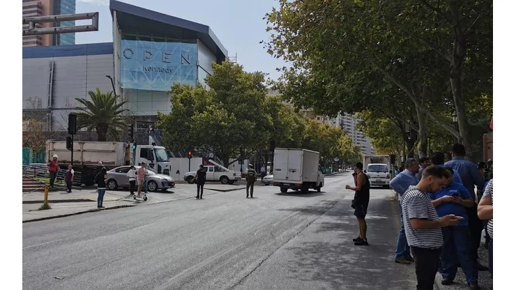 Evacúan Torres del Parque en Las Condes