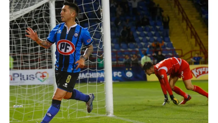 Huachipato celebra como local ante Audax.