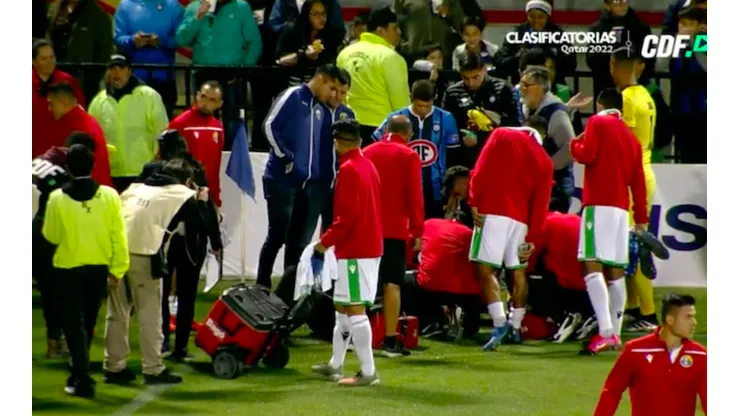 Patricio Almendra debió ser atendido pero salió sin problemas de la cancha