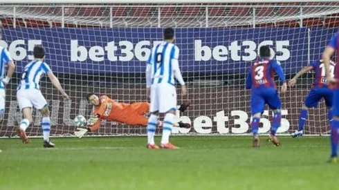 Orellana erró el penal del empate en el primer tiempo