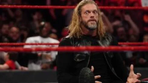 Edge ataca a Randy Orton y destruye a MVP en RAW