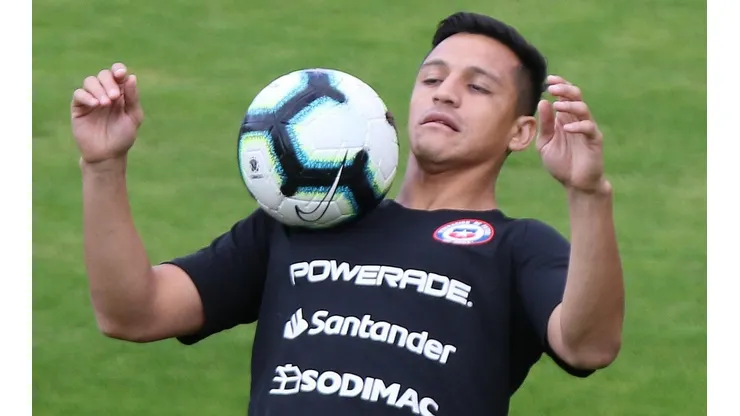 Alexis Sánchez solo jugará Europa League de aquí a las eliminatorias