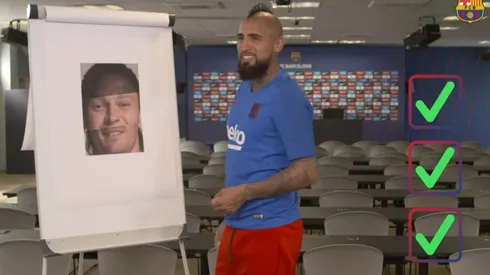 Arturo Vidal pasó un entretenido momento con la prueba que le propuso el Barcelona