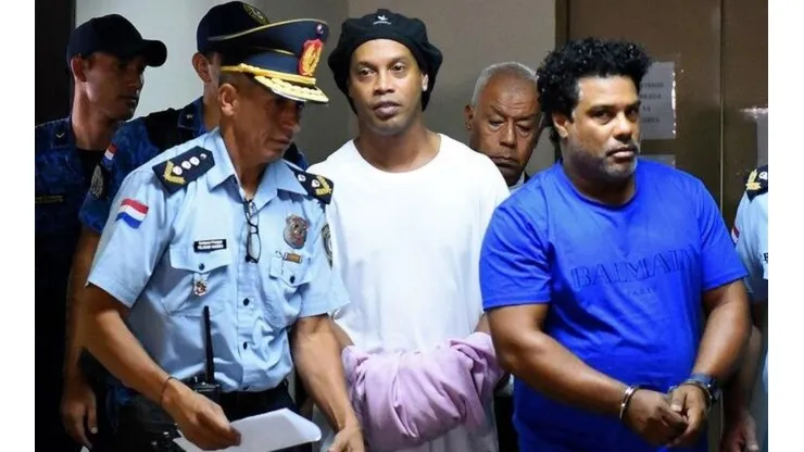 Ronaldinho en problemas
