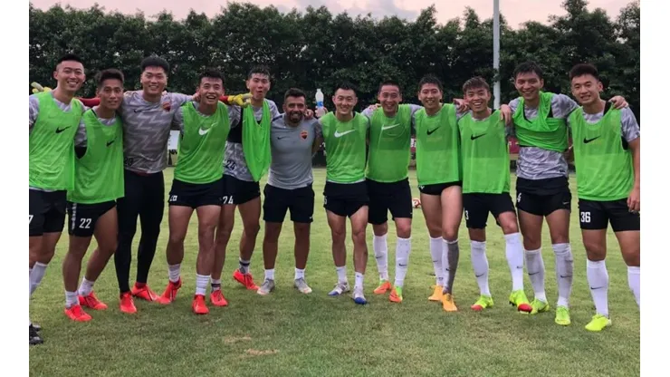 Vargas no puede volver a China por el coronavirus.