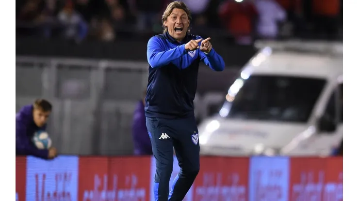 Cejas puede ser clave para que Colo Colo fiche a Heinze como DT