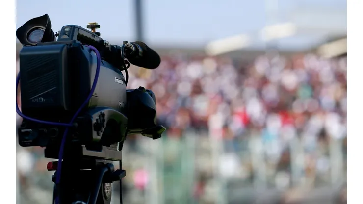 El fútbol de Primera volverá a la televisión abierta después de casi veinte años
