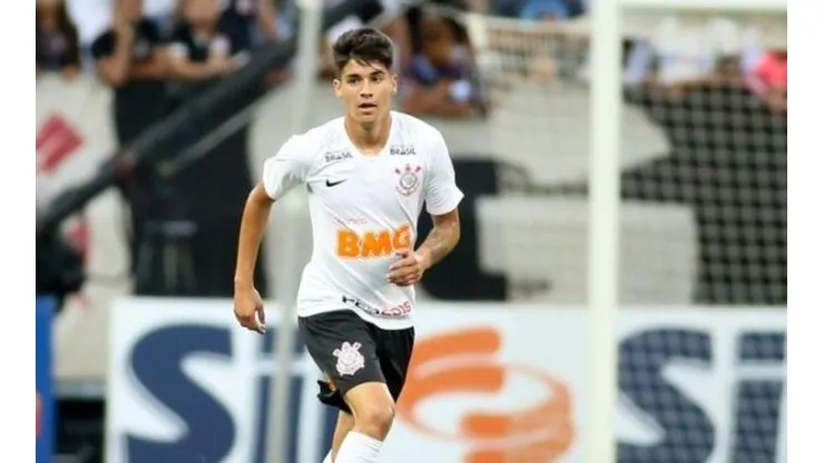 Araos suma minutos en Brasil.