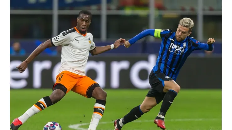 Atalanta sacó gran ventaja en Italia.