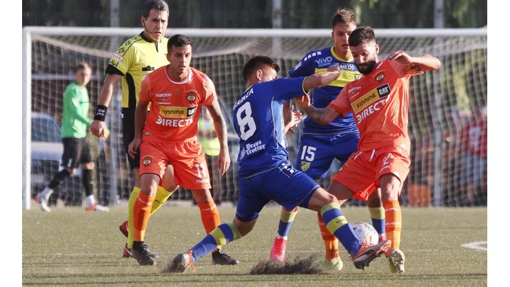 Barnechea versus Cobreloa.