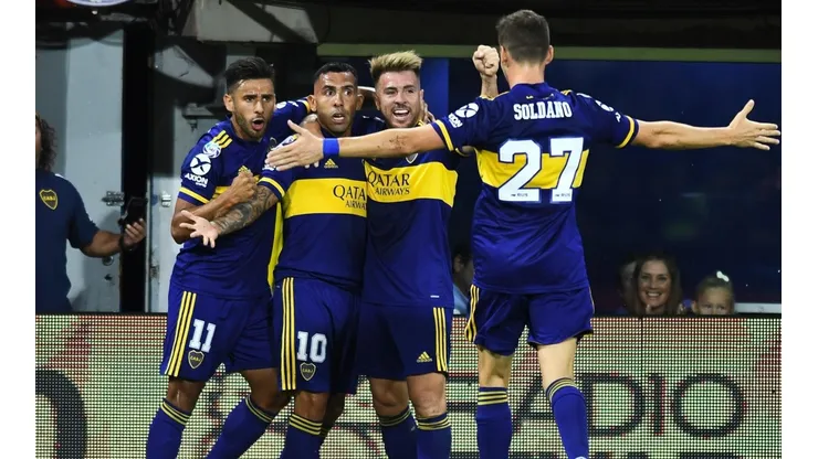 Boca sueña con superar a River en el final.