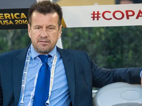 Agente de Scolari se "aprovecha" y ofrece hasta a Dunga para Colo Colo