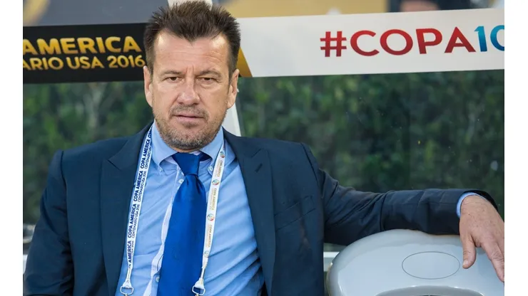 Dunga se suma a la lista