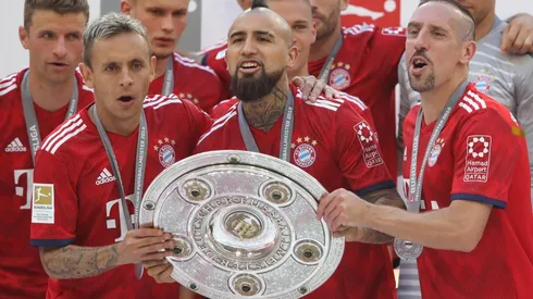 Arturo Vidal fue tricampeón de la Bundesliga en Bayern. Aquí aparece con Rafinha y Ribery.