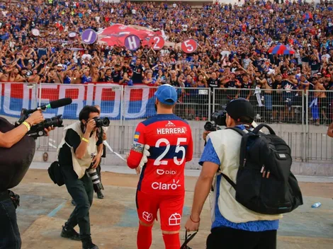 Herrera vive emotivo momento despidiéndose de la hinchada de la U
