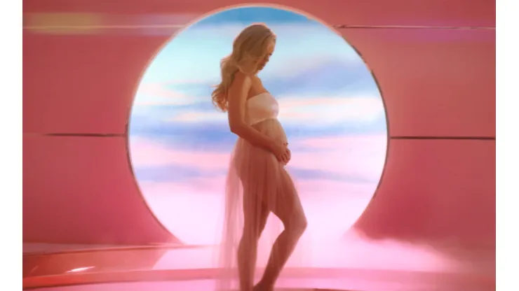 Katy Perry confirma que está embarazada