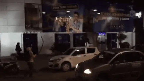 Los hinchas albos fueron atacados