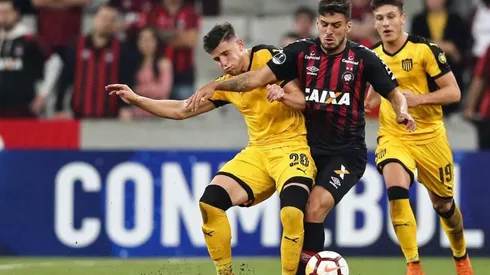 Los rivales de Colo Colo se enfrentan en el inicio de la fase de grupos del torneo continental.