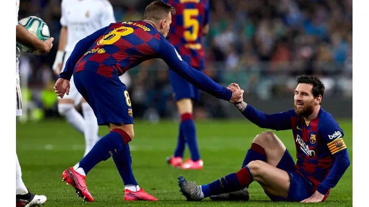 Barcelona quiere fichar a cuatro jugadores para alegrar a Messi.