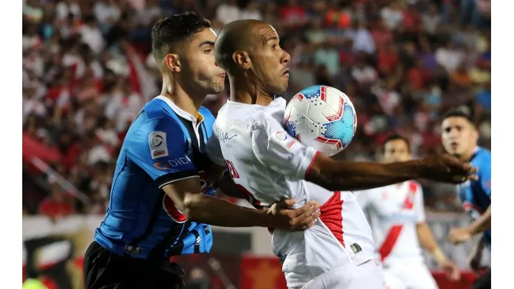Diego Vera asistió el único gol del compromiso, obra de Federico Castro