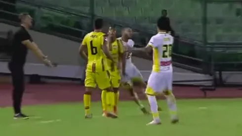 Conmebol castiga a Mauricio Pinilla con dos fechas y una multa tras expulsión en Copa Sudamericana