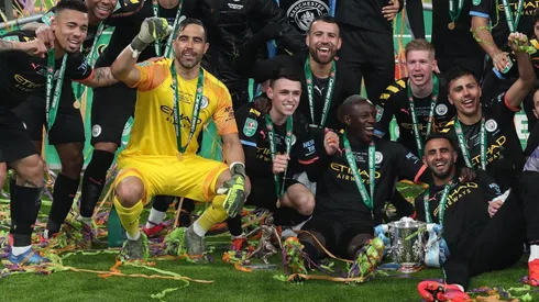 Claudio Bravo fue el héroe de la final de la Carabao Cup