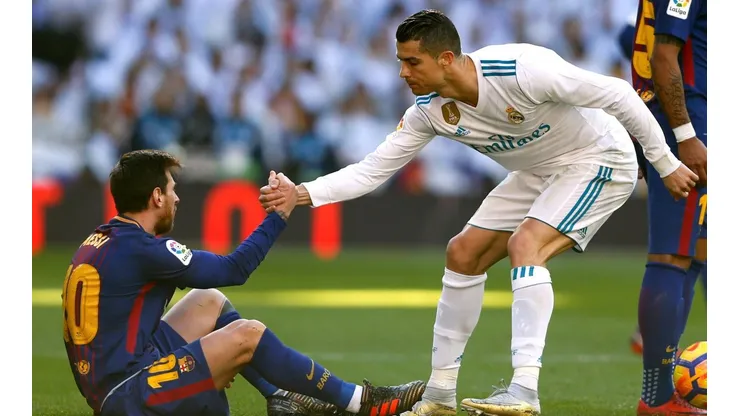 Van Basten: El que dice que CR7 es más que Messi, no entiende nada de fútbol
