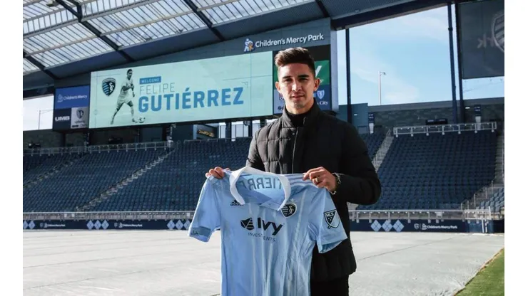 Felipe Gutiérrez sigue en Kansas.
