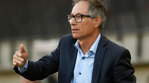 Holan ya piensa en la Libertadores.