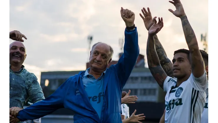 Scolari es opción